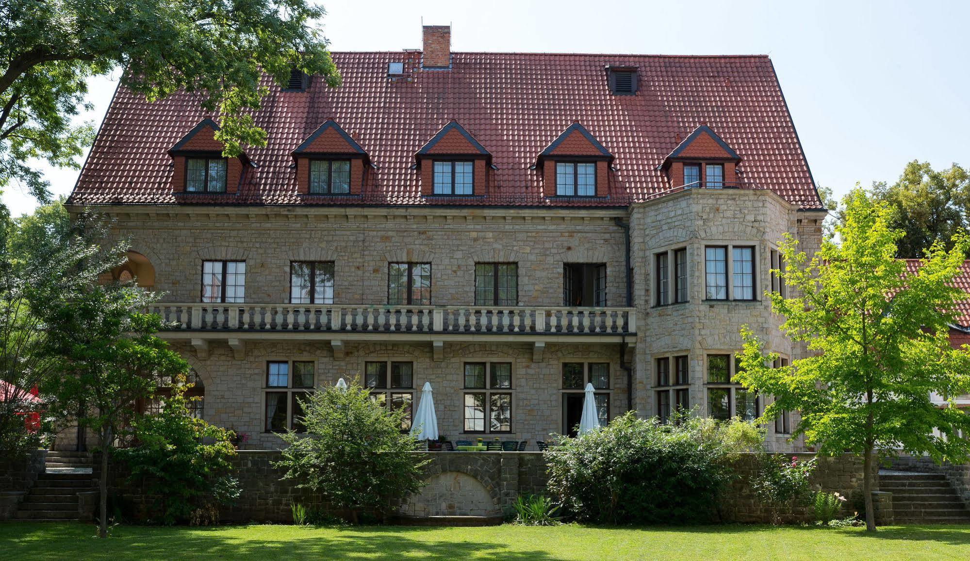 Parkhotel Unter Den Linden Halberstadt Exterior foto